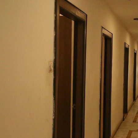 Hotel Surya グワーリヤル エクステリア 写真